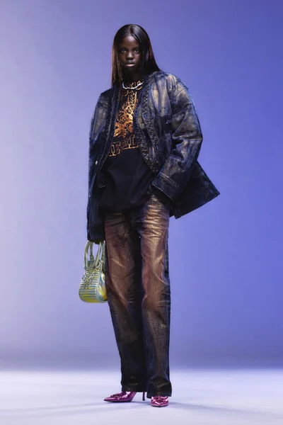 Look 11